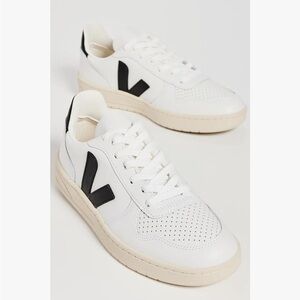 Veja V10 White and Black Women's Sneakers